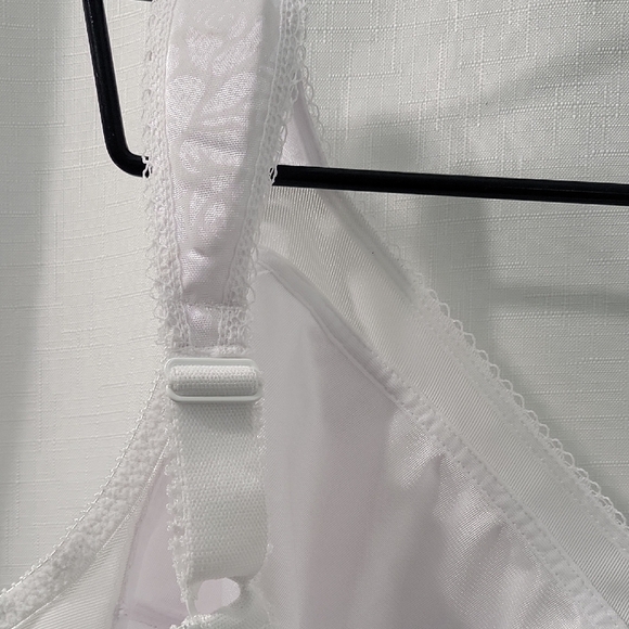 Playtex Classic White No Wire Full coverage Wide Straps Bra plus Size 50DD - Picture 6 of 8